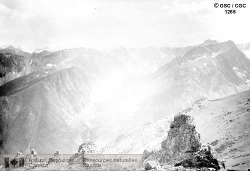 Photo 1265 : Vue vers le sud-ouest à partir du mont Askom en Colombie-Britannique