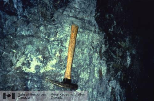 Photo 1999-016H : Filon de quartz, « filon 04 », niveau 6600, mine Macassa