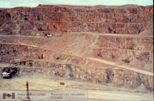 Photo 1999-018A : Mine de molybdène Endako, centre de la Colombie-Britannique