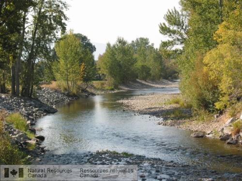 Photo 2006-153 : Le ruisseau Mission à Kelowna; ce simple ruisseau est pourtant le principal affluent du lac Okanagan