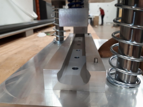Photo 2018-301: Steps for the preparation of aluminum boxes for subsampling (Press)