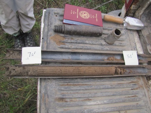 Photo 2020-644 : Split-spoon core sample from the stratigraphic borehole interval 5-7 ft