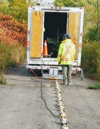 Photo 2020-850 : Photos of GSC landstreamer systems in operation, Ottawa area, Canada. Microvibe source.