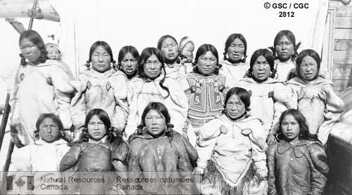 Photo 2812 : Femmes Aivilirmuit, Fullerton (baie d'Hudson)