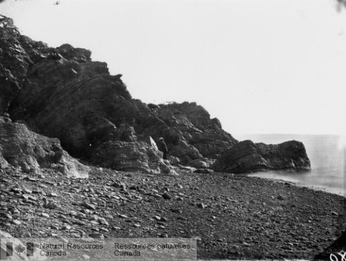 Photo 80: Lower Helderberg rocks, Arisaig Coast, N.S