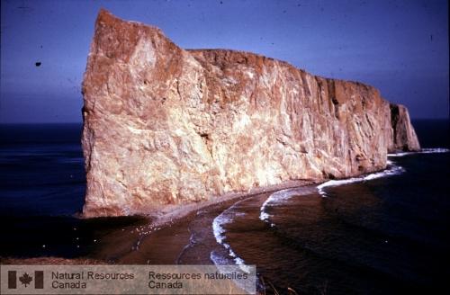 Photo KGS-1477 : Le rocher Percé, Gaspé (Québec), 1960